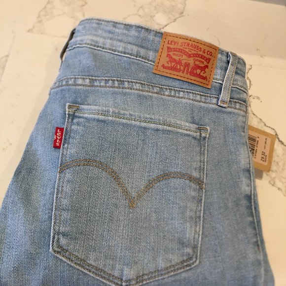 NWT Levis Skinny Jeans - Picture 1 of 10